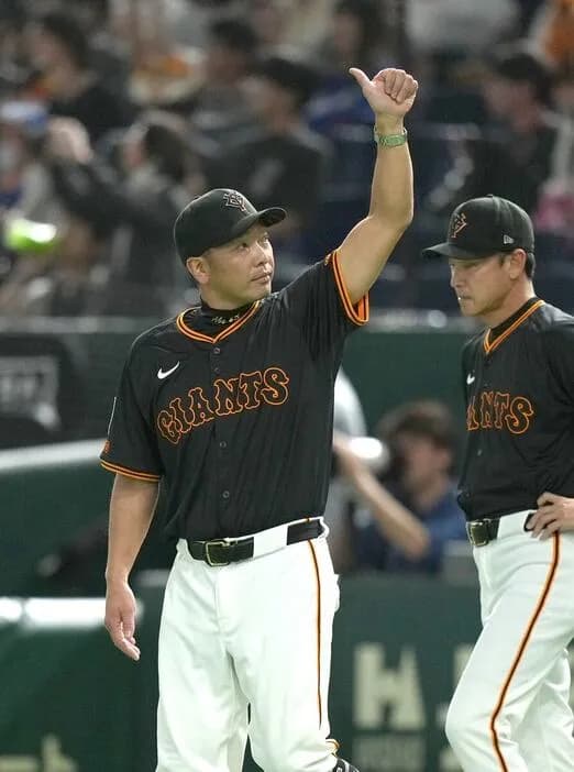 巨人・阿部監督「バント取り消してヒッティング」　中山礼都が同級生の高橋宏斗撃ちV打