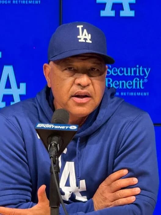 ロバーツ監督「佐々木朗希くん、これからは痛い時は痛いってちゃんと言うんやで」