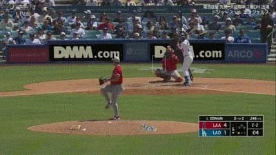 菊池雄星が6回に負傷交代　ベースカバーで打者と接触