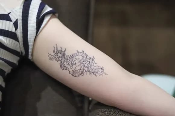 【画像】韓国人YouTuberさん、日本の温泉に来たけどタトゥーで入れず大号泣wwwwwww