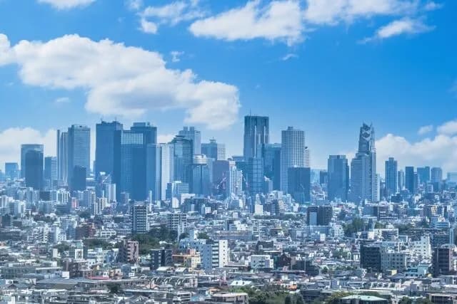 地方に工場のあるメーカーがなんで東京都心にビル構えるの？？？