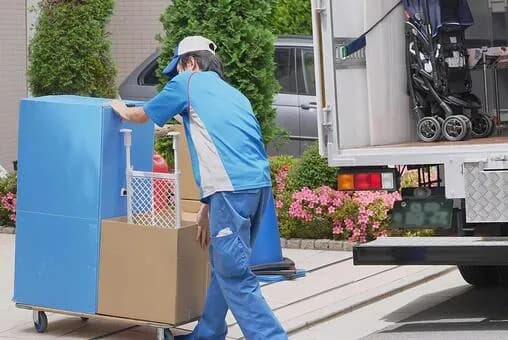 【悲報】クズのバカ親が引っ越しで17万もぼったくられてたらしい・・・