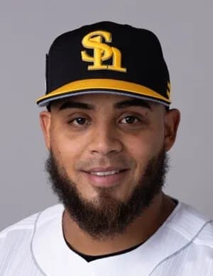 ヘルナンデス、登録抹消