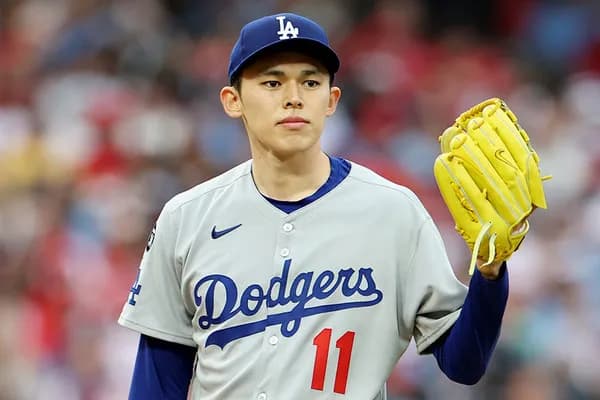 MLBライター、右肩痛の佐々木に「ロバーツ監督やフロントの本心は、"異常がないなら投げろ"だと思う」