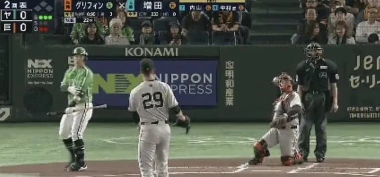 今日の巨人vsヤクルトのストライクゾーン、普通にヤバすぎる