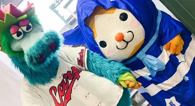 カープスラィリー×スターマン、手つなぎションボリ姿が可愛すぎるｗｗｗ【雨天中止】