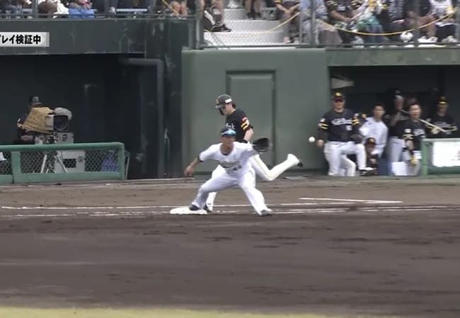 福岡ソフトバンクホークス、初回の誤審のせいで負ける