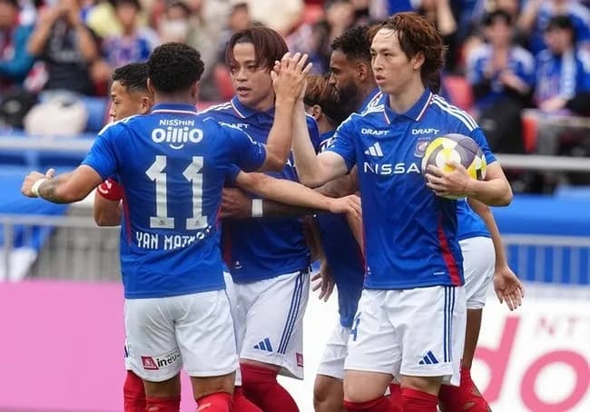 【朗報】横浜マリノス首位をフルボッコにしてしまうｗｗｗｗｗｗｗｗｗ