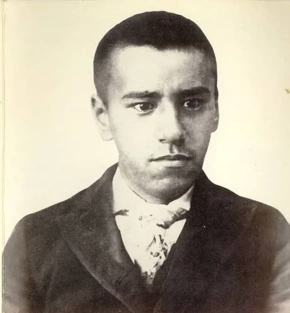 【急募】6大、若い頃はイケメンだった有名人「菅直人」「森喜朗」「松山千春」「竹内力」「彦摩呂」←あと一人は？