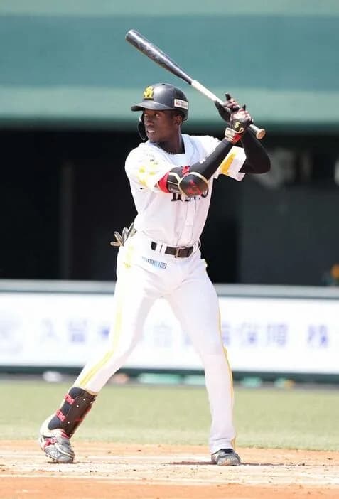 ソフトバンク　22年ドラ1位イヒネを今日1軍昇格へ！