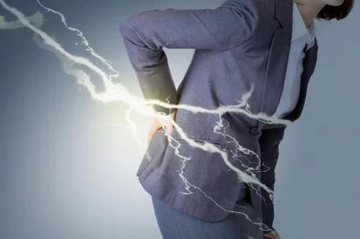 【三大】辛さが人に伝わらない病気「痔・ぎっくり腰・蓄膿症」