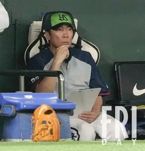 ヤク高津監督（日米通算313S）、「リリーフならこれぐらいやれるだろ」でチームを破壊してしまう