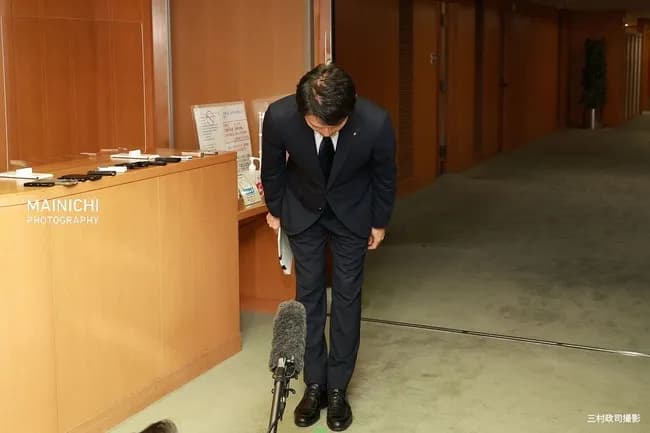 【悲報】兵庫県　斎藤元彦知事、ハゲしいストレスにより身体に異変が起きていた…