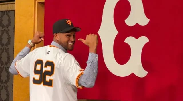 【朗報】??「ライマル年俸12億は高すぎ」ライマル「24試合無失点防御率0.00だぞ」