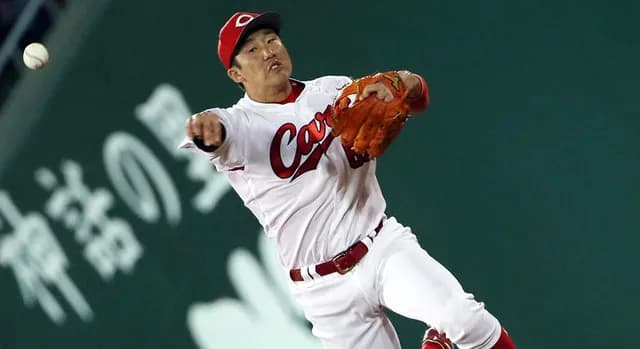 【朗報】カープ小園、ショートで『矢野っぽい』ファインプレー連発ｗｗｗ