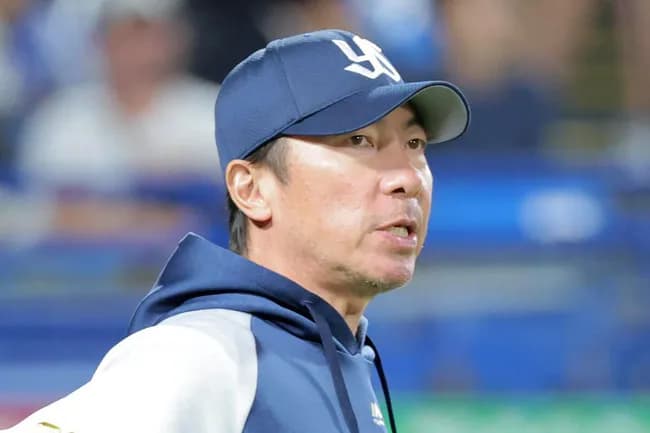 ヤクルト高津監督が貧打を嘆く「打順を入れ替えるぐらいしか策がない。メンバーは全力でやっている」