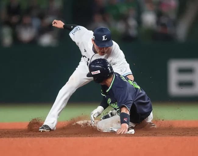 ヤクルト高津監督、致命的ミスの岩田に激怒「5/27も今日も失敗、どれだけ努力したのか」