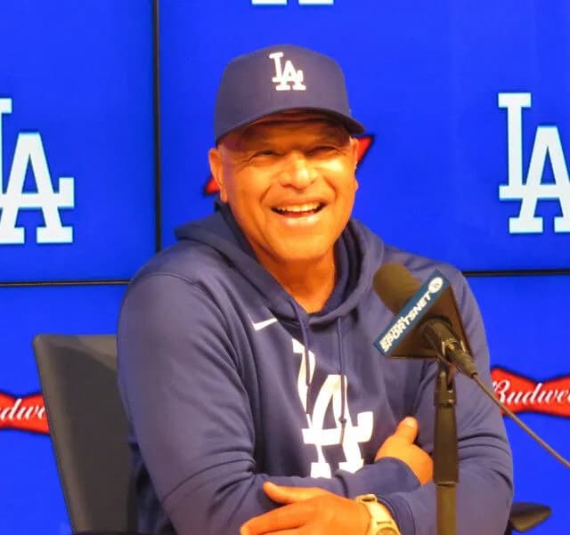 【MLB】ロバーツ監督夫妻が大谷翔平の愛娘にピンクのポルシェをプレゼント！「出産祝いだ」　大谷「娘に？ありがとう」とニッコリ