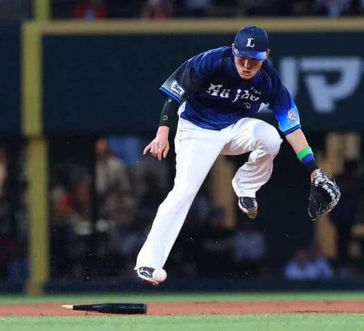 【悲報】源田さん、あまりにも不運すぎる