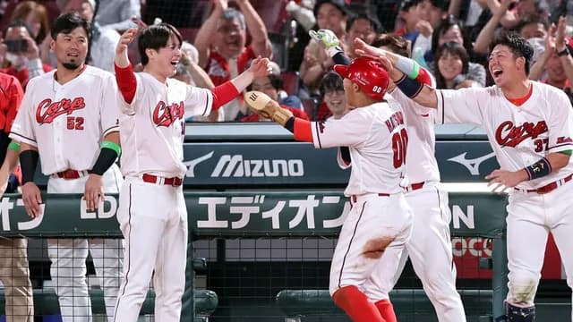 カープ森下、勝ち越し時の喜び方が可愛すぎるw w w