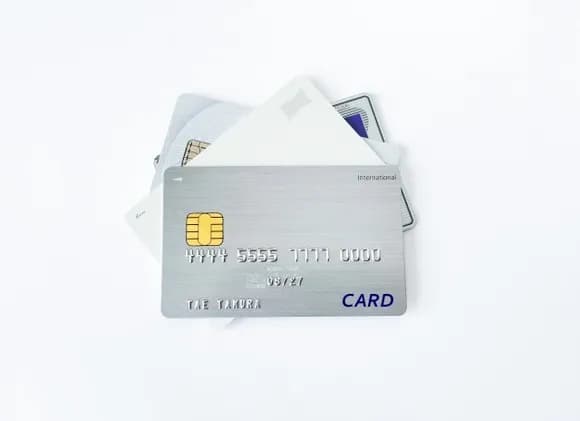 【急募】楽天以外で審査の甘いクレジットカードない・・・・・？