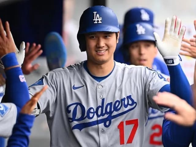 【MLB】大谷翔平は二刀流をやめるべきか？ 　アメリカで賛否…  「投手復帰にメリットない」「ドジャースの攻撃力が落ちる」