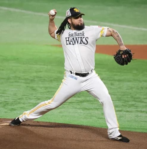 ソフトバンク小久保監督、守護神オスナの配置転換を明言「クローザーは外れます」