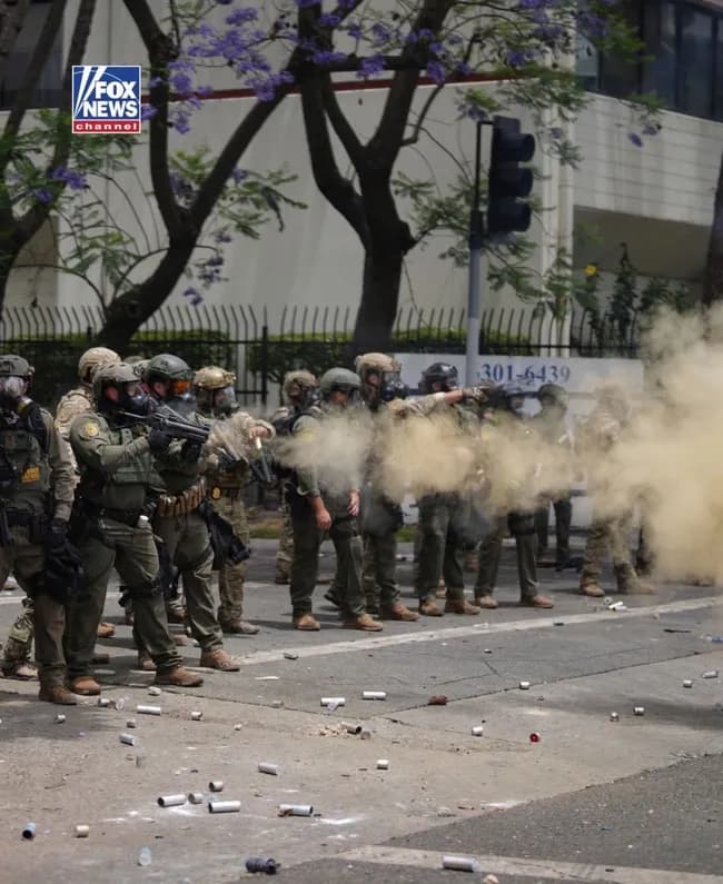 【画像】ロサンゼルスの暴動、ガチで戦場みたいになるｗｗｗｗｗ