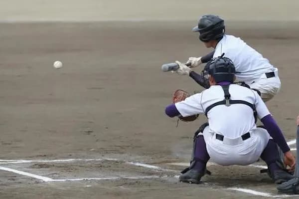 「必ずセーフティ成功させる」VS「必ず犠飛成功させる」