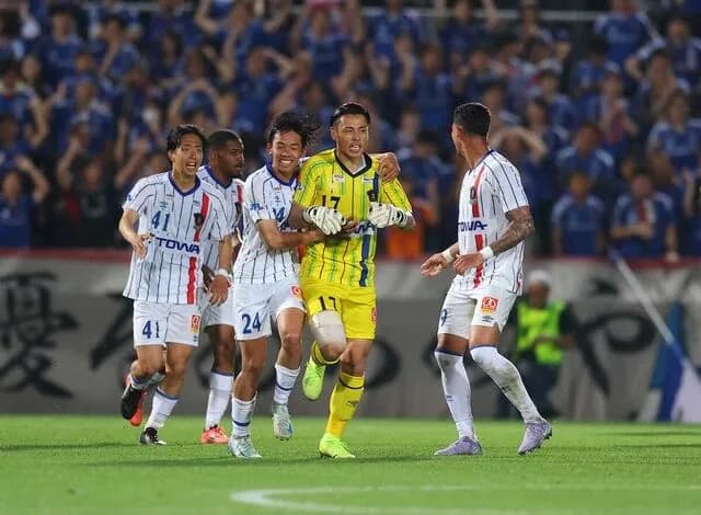 横浜FM、JFL青森にジャイキリされサポーター大ブーイング