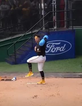 怪物右腕スキーンズのトレード獲得で「ドジャース先発陣は無敵になる」は本当か？ 米メディアからは賛否両論