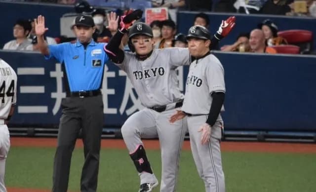 丸佳浩の「大谷ポーズ」 たしかにダサいｗｗｗｗ
