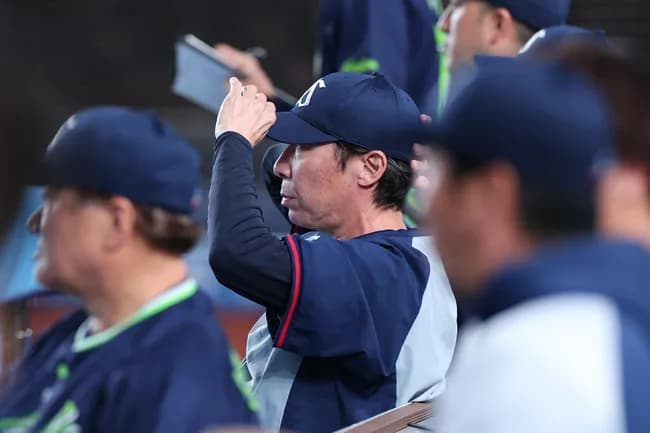 ヤク高津監督「奥川（5回4失点）？うーん…。評価が難しい。次回？うーん…。本人と話してみてから」