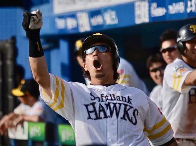 内川聖一「ホークス移籍して１番驚いたのは松田がミラールームで延々と『熱男』の練習してたこと」