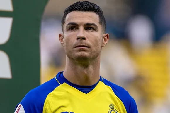 【悲報】クリスティアーノロナウドさん、14歳の子供に負けてしまう・・・・・・・・・