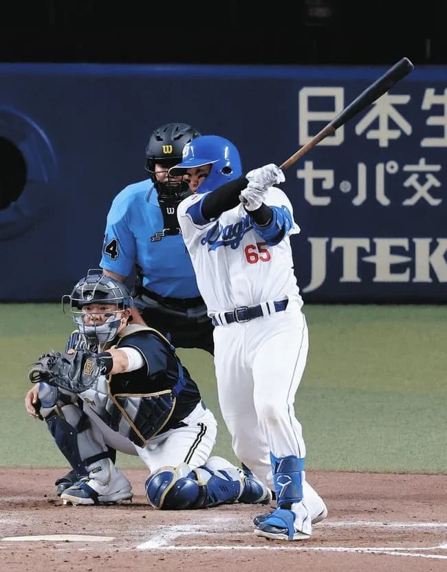 中日・佐藤龍世　『犠飛　四球　一ゴロ　二塁打』