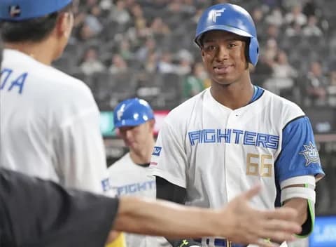 谷繁氏「捕ると思ってすぐに戻って…」日本ハム・万波の“1つ先を狙う走塁”を評価