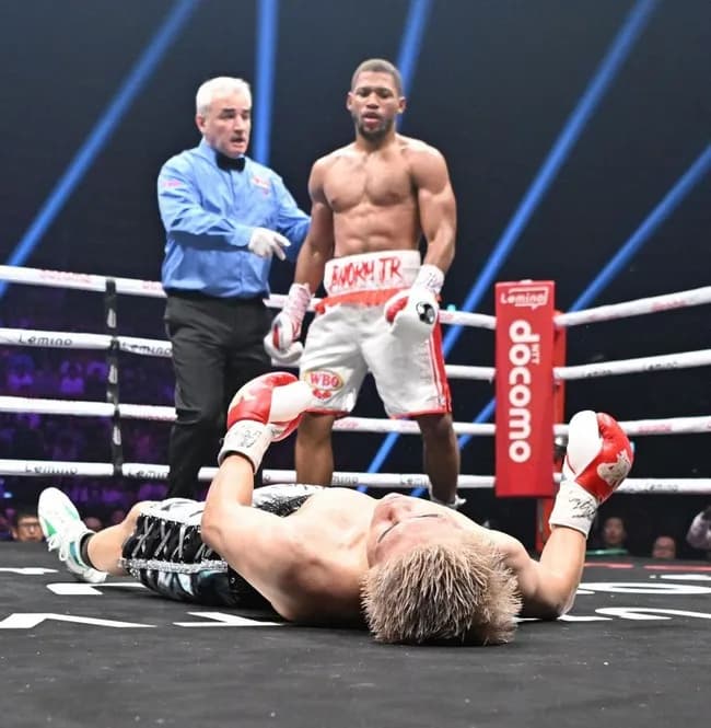 昨日のボクシング世界戦で日本人がとんでもないKO負け