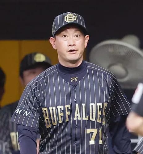 【画像】オリックスの岸田監督(44)、顔が怖すぎる