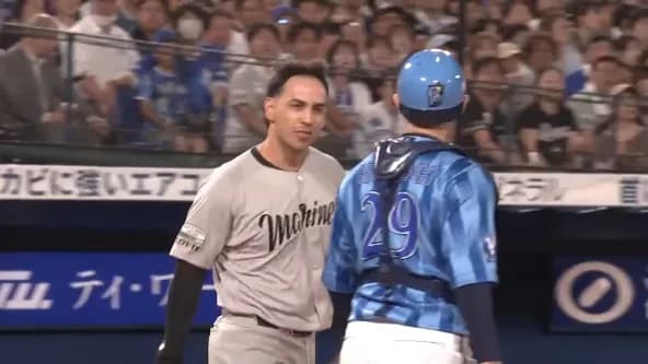 プロ登板のDeNAマルセリーノから頭部死球を受けたソト、大丈夫そう？「Good」