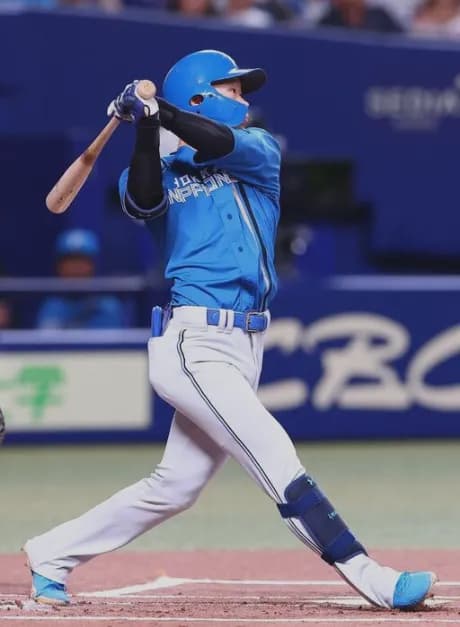 日本ハムが電光石火の先制劇 矢沢宏太が先制の適時二塁打「勢いに乗って打てました」