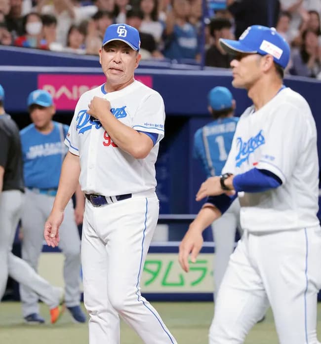 中日・井上監督、左の代打・板山に代打の代打で左の大島について「インスピレーションというか、洋平（大島）の方が事を起こすかなと。」