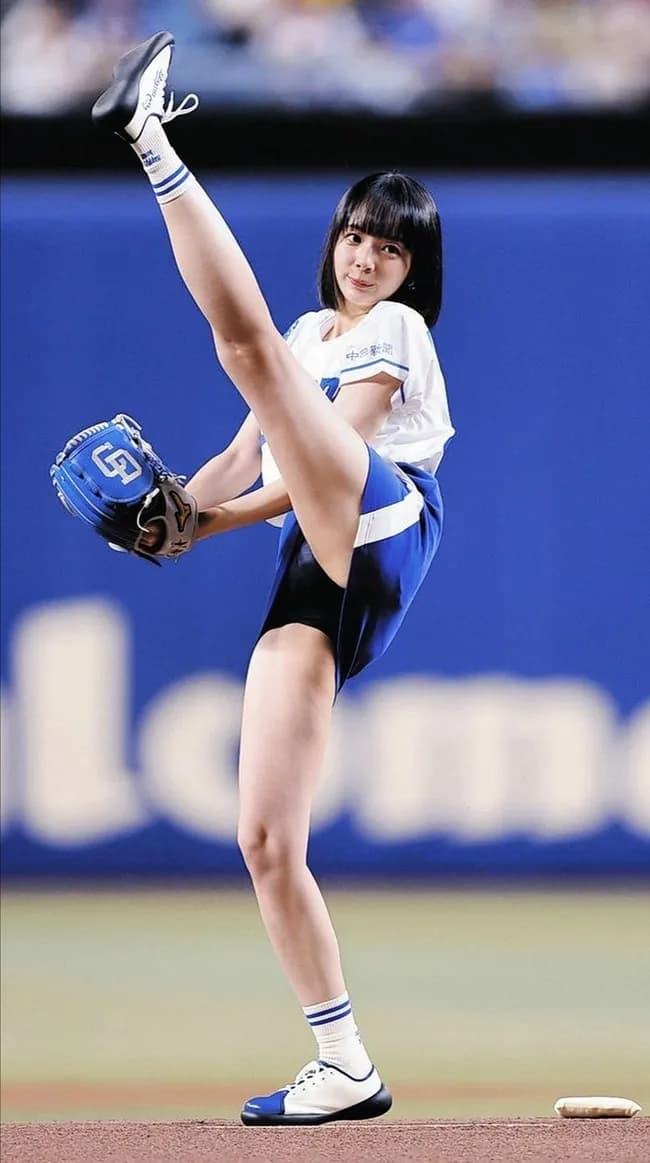 【画像】岡田紗佳さん(31)の始球式ｗｗｗｗｗｗｗｗｗｗｗｗｗ