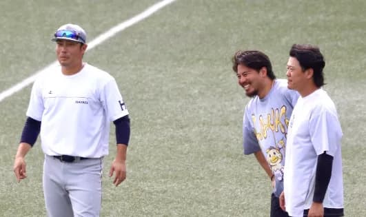 元DeNA倉本、濵口、上茶谷が再会！