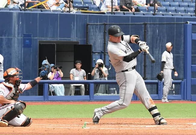 【巨人】リチャードが２軍戦で２試合連続本塁打、逆風切り裂く豪快弾にファンどよめく 【巨人】リチャードが２軍戦で２試合連続本塁打、逆風切り裂く豪快弾にファンどよめく