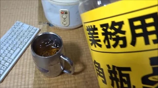 【悲報】アル中カラカラ、ガチのエリートバレして話題にならなくなるｗｗｗｗｗｗ