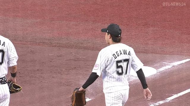 ちいかわグッズ販売がなくなったロッテ・小川、タイムリーエラーｗ