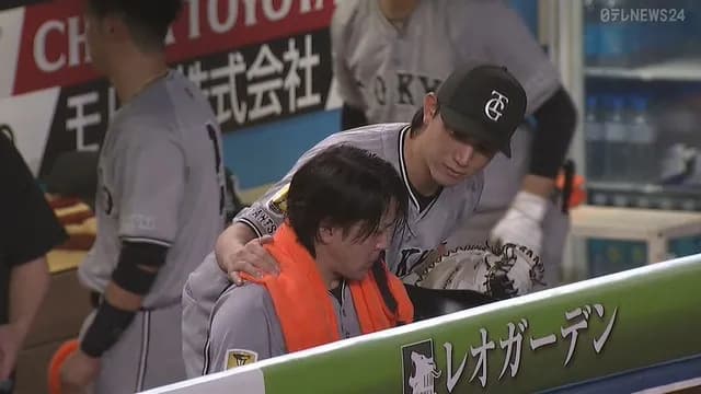 甲斐拓也(0勝7敗)、ベンチで落ち込んでいる所を小林に励まされる