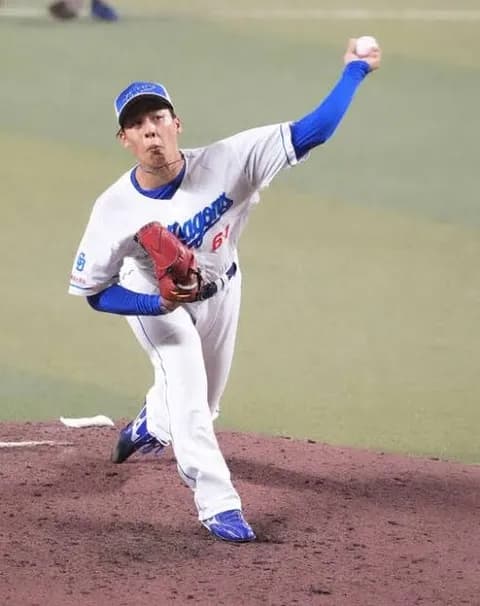 中日のドラフト5位高卒ルーキー高橋幸がシート打撃で好投！井上監督も称賛！