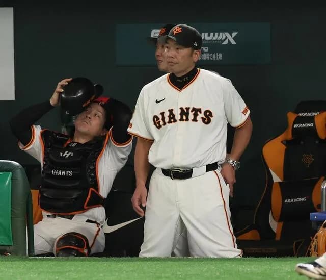 【悲報】巨人阿部監督、独断で獲得した甲斐のせいでチームを崩壊へと導く
